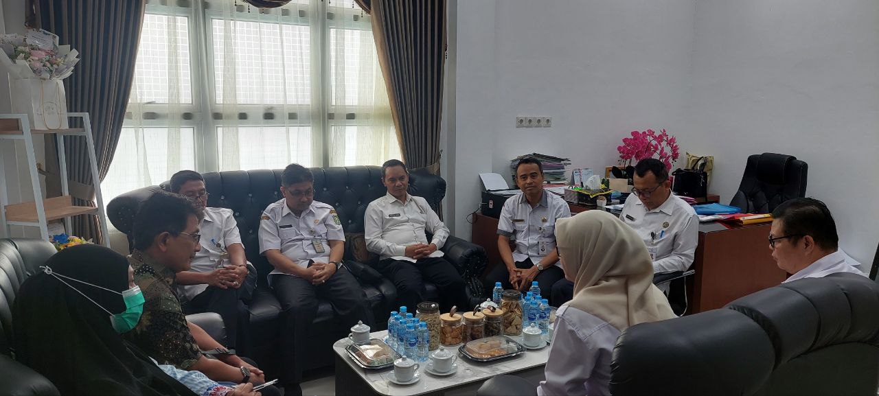 Visitasi Perizinan Penyelenggaraan Pelayanan Dialisis RSUD Sambas