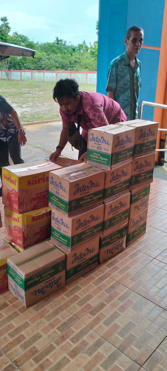 RSUD Sambas Serahkan Bantuan Bencana untuk Masyarakat Terdampak