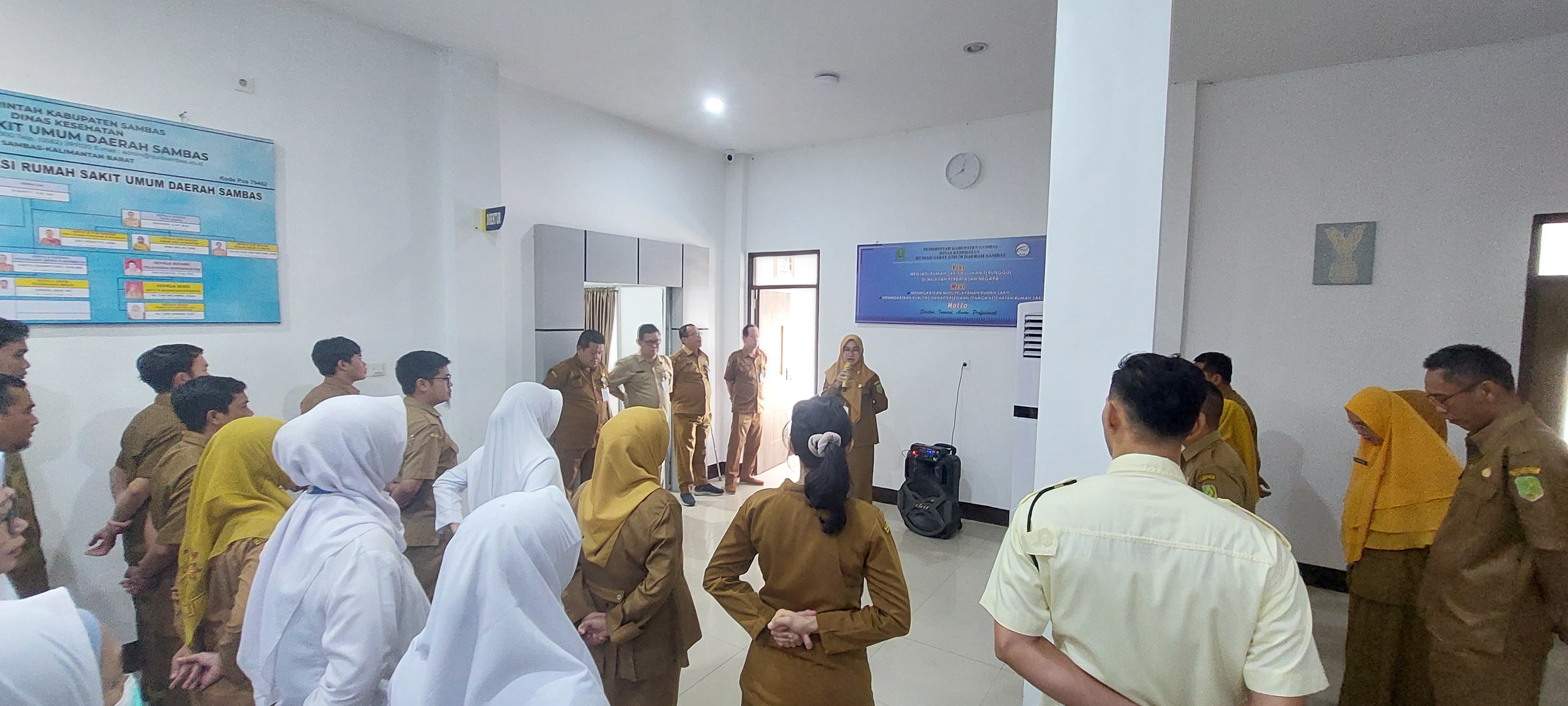 Apel Pagi 28 Juli 2025 RSUD Sambas :  Kaji Banding UOBK dan Apresiasi Prestasi Tim Sepak Bola