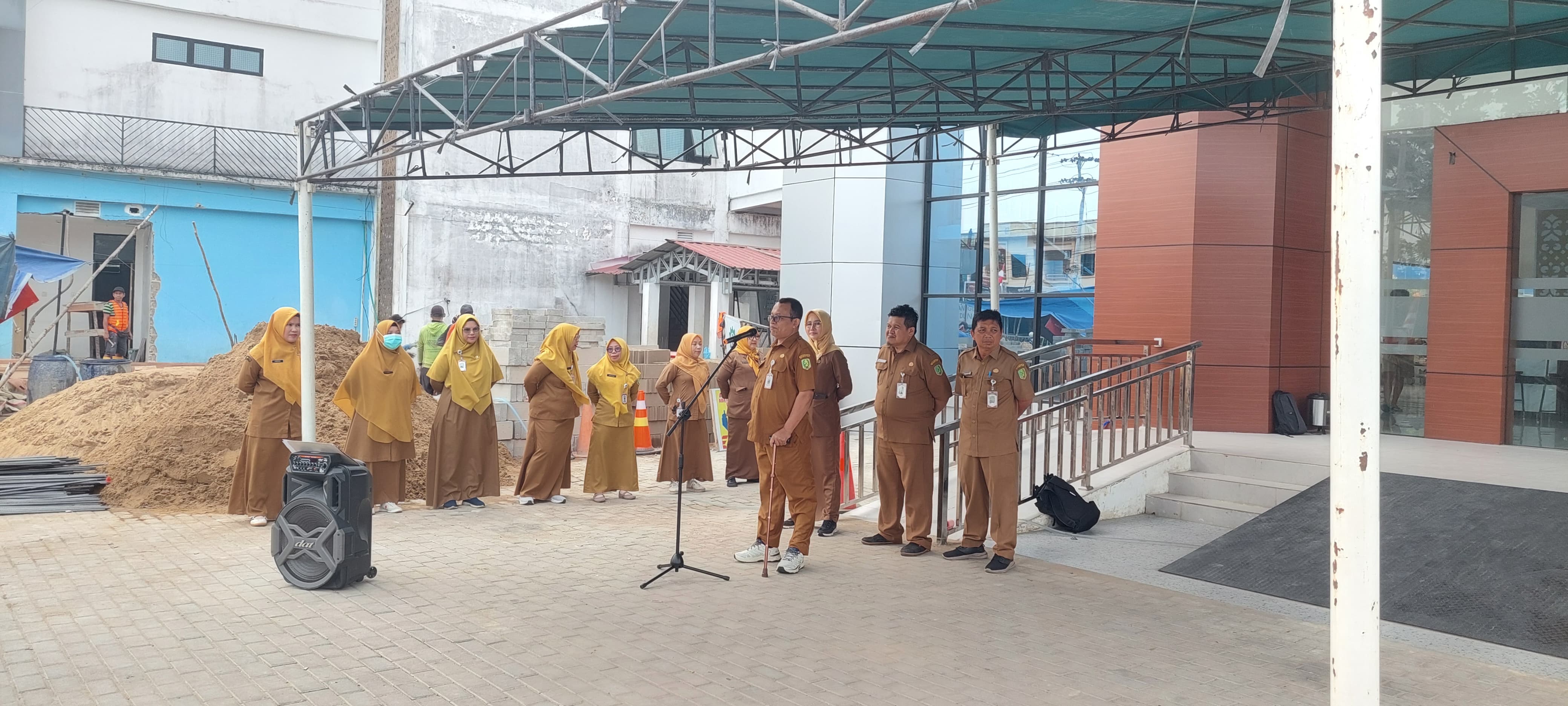 Apel Pagi RSUD Sambas : 27 Juli 2026 - Menjadi Momen Perpisahan Kabid.  Penunjang dan Sarana Pelayanan Kesehatan Bapak Sapto Suharyoko Jelang Purna Tugas